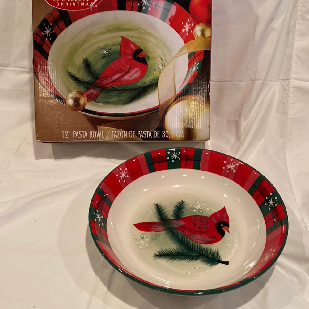 Beautiful Housewares International Country Christmas Cardinal 12” Pasta Bowl New